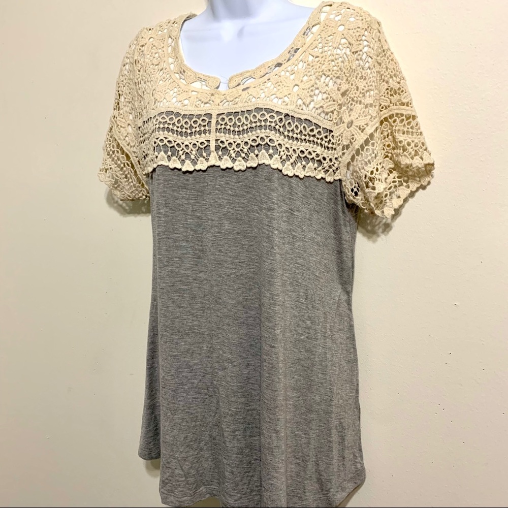 ⭐️3/$10⭐️ Jodifl Lace Collar Tee